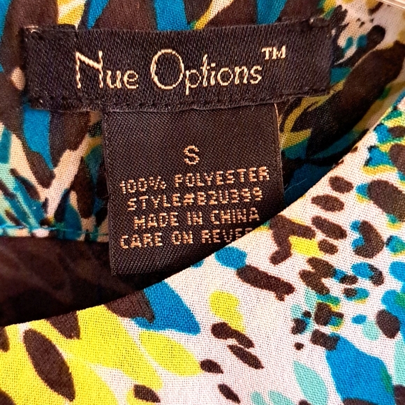 🌴 Turquoise Halter Top - Picture 2 of 12